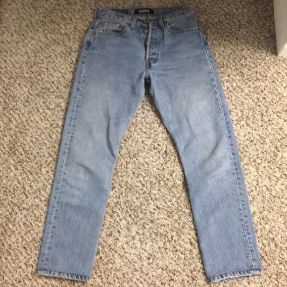 Looking for Reformation vintage Levi’s size 24 - Picture 1 of 3